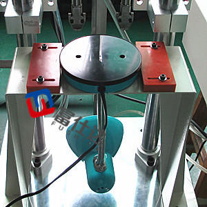 兩軸自動鎖螺絲機(jī)案例