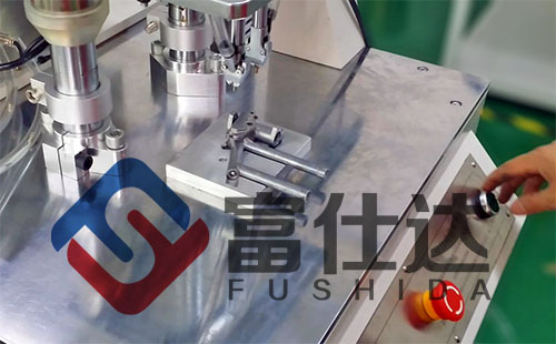 調(diào)節(jié)閥自動(dòng)鎖螺絲機(jī) 調(diào)節(jié)閥自動(dòng)鎖螺絲機(jī)